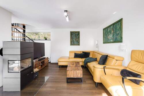 Wohnzimmer mit Ofen - 