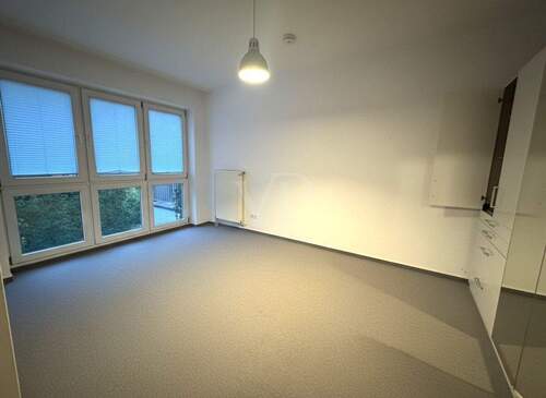 Schlafzimmer Ki leergeräumt - 