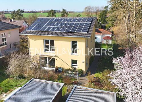 Außenansicht der Südseite - Energieeffizientes Passivhaus (A+) in familienfreundlicher Wohnlage von Bad Nauheim