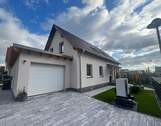 Haus Garage gepflasterte Wege.jpg - 