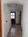 Flur und seilich ein Arbeitszimmer - 