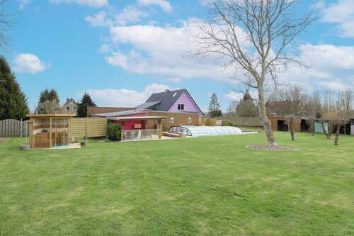Garten - 7 Zimmer Einfamilienhaus zum Kaufen in Schönberg