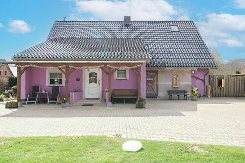 Außenansicht - 7 Zimmer Einfamilienhaus in Schönberg