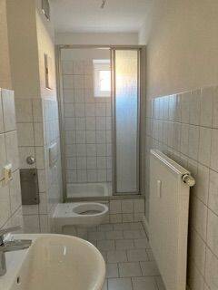 Tageslichtbad - 2 Zimmer Etagenwohnung in Brandenburg an der Havel