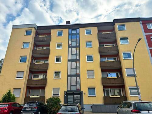 Hausansicht - 4 Zimmer Etagenwohnung zum Kaufen in Viernheim