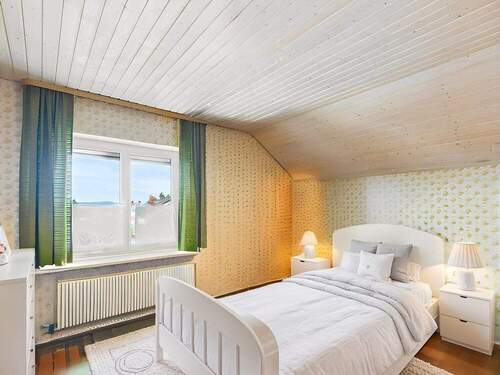 Kinderzimmer 1. OG WHG 4 (KI) - 