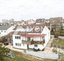 Dieses wunderschönes Einfamilienhaus mit einer Einliegerwohnung sucht Sie als neuen Eigentümer! - Ballendorf