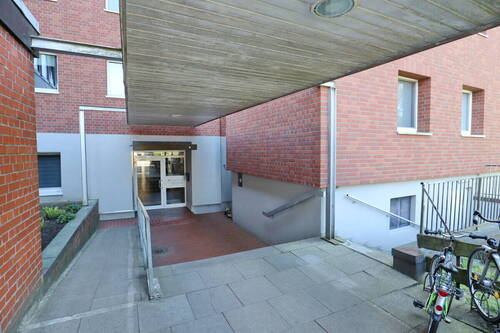 Hauseingang (2) - 