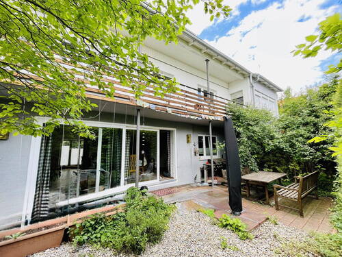 Hausansicht aus Garten 2 - 