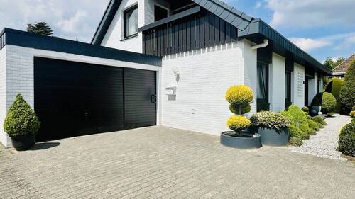Parkplatz/ Garage - 6 Zimmer Einfamilienhaus zum Kaufen in Fürstenau
