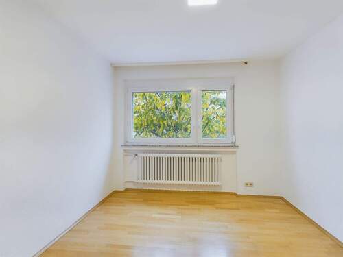 OG: Schlafzimmer 2 - 
