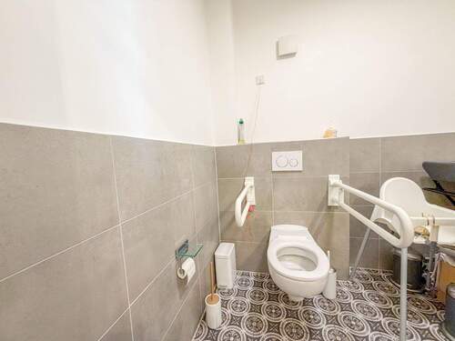 Gewerbefläche BehindertenWC - 