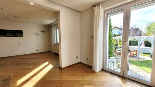 GS31_Wohnbereich_Gartenausgang.jpg - 5 Zimmer Doppelhaushälfte in Klettgau
