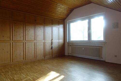 DG, Eltern - 