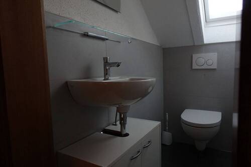 DG, WC - 