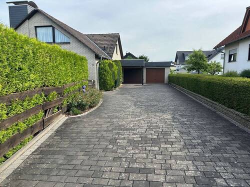 Eingang / Hof - 5 Zimmer Einfamilienhaus zum Kaufen in Hüttenberg