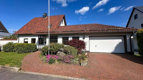 Haus Frontansicht - Ihr neues Haus in Heedfeld - 450.000,00&nbsp;EUR Kaufpreis, ca.&nbsp; 157,00&nbsp;m&sup2;&nbsp;Wohnfl&auml;che