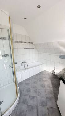 Badezimmer Ansicht 2 - 