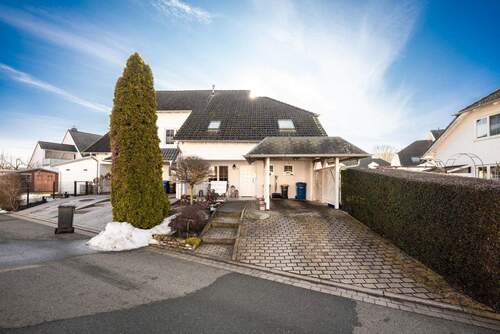 Straßenansicht - 4 Zimmer Doppelhaushälfte in Laasdorf