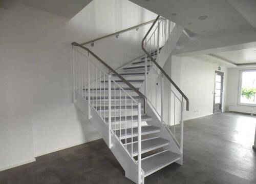 Treppe EG <-> OG - 
