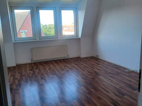 Wohnzimmer - Neue Mieter für eine 3 Raum Wohnung gesucht
