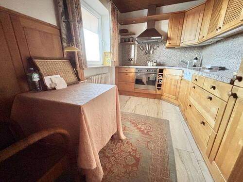 Küche mit Einbauküche - 