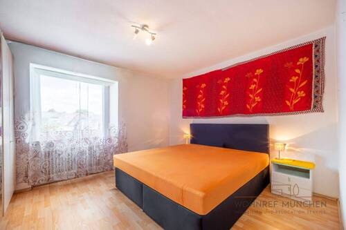 Schlafzimmer - 2 Zimmer Etagenwohnung zum Kaufen in München - Berg am Laim