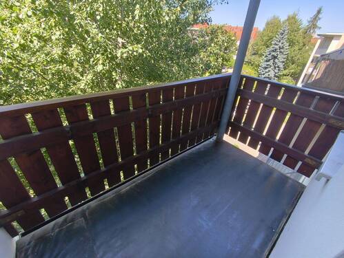 Balkon hofseitig - 3 Raumwohnung mit hofseitigem Balkon im gepflegten Mehrfamilienhaus