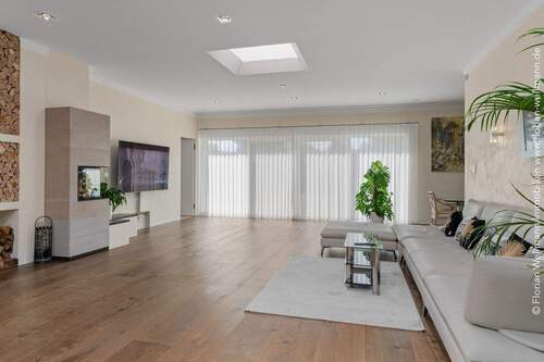 Außergewöhnlich großes Wohnzimmer (88,42m²) mit Kamin, ... - 