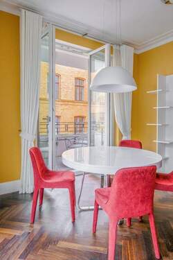 Weitere Ansicht Wohnzimmer mit Zugang zum Balkon - 