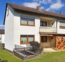 Charmantes, ruhig gelegenes und familienfreundliches Reihenendhaus mit idyllischem Garten und Garage - Bad Staffelstein