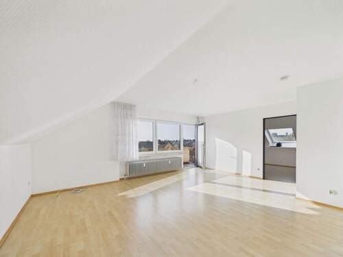 Wohnbereich mit Balkonzugang - Klein, fein, wertstabil 