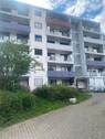 Bild Ferdinand-Weiß-Str. - 2 Zimmer-Wohnung mit Schwarzwaldblick. Lichtdurchflutete Zimmer, Balkon mit Doppelzugang und Tiefgarage in Freiburg