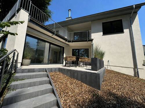 Terrasse - 8 Zimmer Einfamilienhaus zum Kaufen in Leverkusen