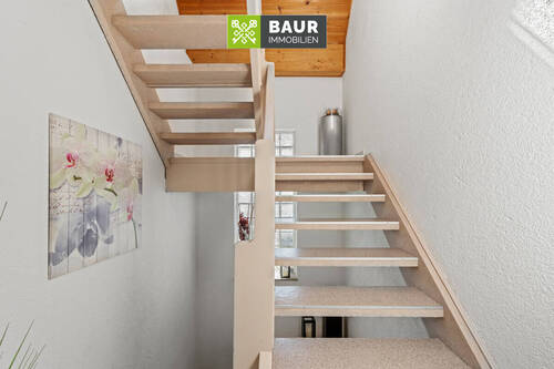 Treppenhaus - Einfamilienhaus mit 252,00 m&sup2; in Baienfurt zum Kaufen