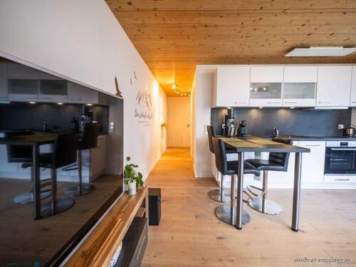 Wohnzimmer und Flur 2 - 3 Zimmer Etagenwohnung in Radolfzell-Güttingen