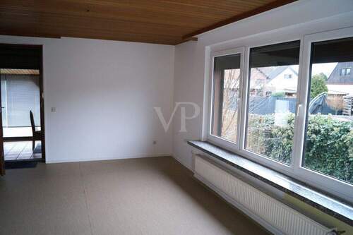 40 Wohnzimmer EG KI bearbeitet - 