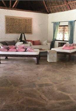 Bild 2 - 5 Zimmer Mehrfamilienhaus, Wohnhaus zum Kaufen in Malindi