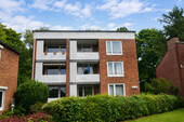 Hausansicht vorne - 2 Zimmer Etagenwohnung in Hamburg / Groß Borstel