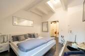 Schlafzimmer 1. OG - 