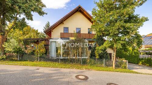 Außenansicht 3 - Familienidylle mit Sauna, Wintergarten & Photovoltaik - großzügiges Einfamilienhaus in ruhiger Lage