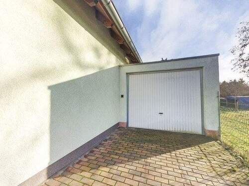 Garage - Einfamilienhaus mit 130,00 m&sup2; in Zerben zum Kaufen