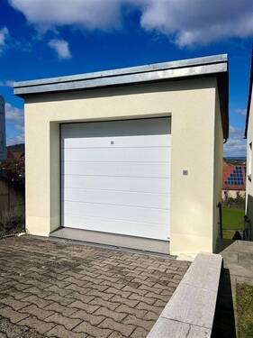 Garage - 6 Zimmer Einfamilienhaus in Rentweinsdorf