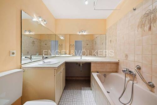 Badezimmer im Obergeschoss - 