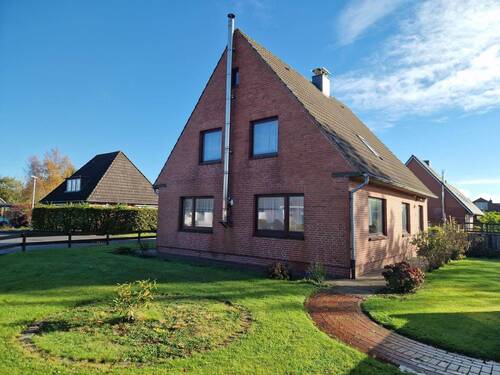 Seitenansicht der Immobilie - 5 Zimmer Einfamilienhaus zum Kaufen in Witzwort