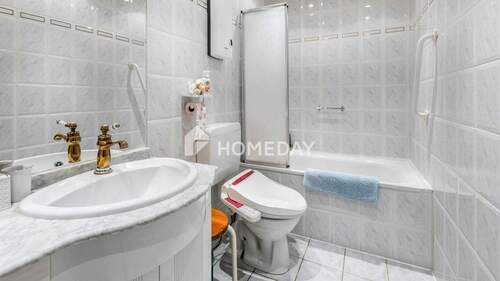 1. OG Badezimmer 1 - 