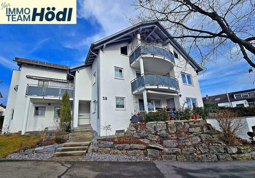 Frontansicht mit Hauseingang - 