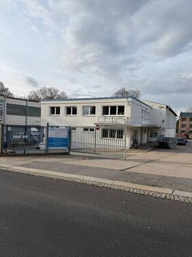 Außenansicht - Halle zum Kaufen in Chemnitz