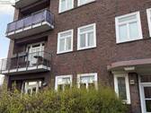 Gebäudeansicht - 3 Zimmer Etagenwohnung zum Kaufen in Hamburg