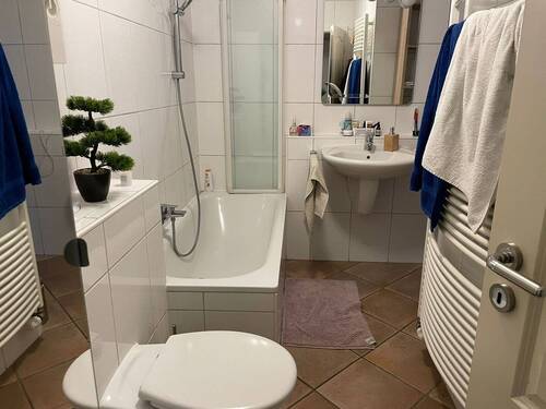 Wohnung 1: Bad - 